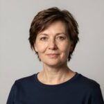 Улыбающаяся Марина Соколова, получившая первый беспроцентный онлайн-займ в сервисе Мир-Займов
